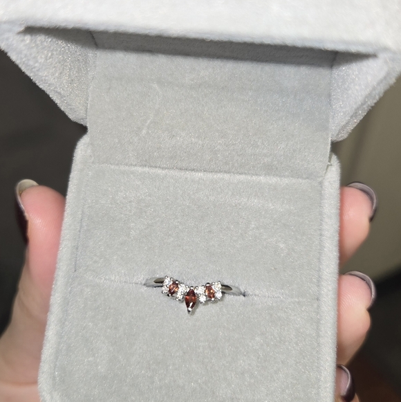 Size 7 Red And Silver Ring - Picture 3 of 3